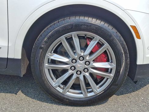 Certified 2025 Cadillac XT5 Sportv w/ Technology Package AWD/4WD image 8