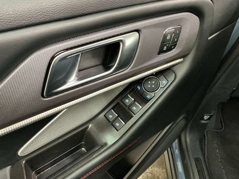 Used 2025 Ford Explorer ST AWD/4WD image 14
