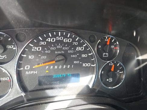 Used 2009 Chevrolet Express 3500 image 10