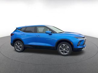 Used 2025 Chevrolet Blazer LT FWD video 2