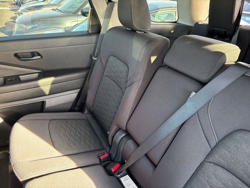 Used 2025 Nissan Pathfinder SV image 42