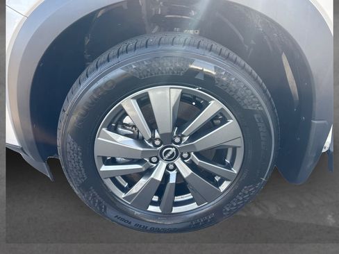 New 2025 Nissan Pathfinder SV w/ SV Premium Package image 11