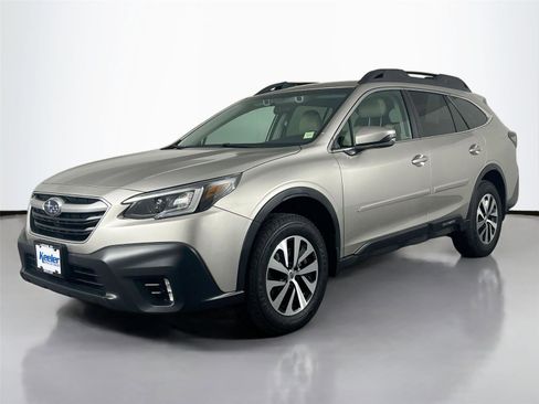 Used 2020 Subaru Outback Premium image 2