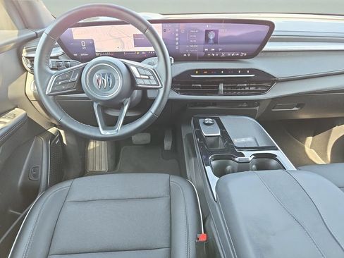 Used 2025 Buick Enclave Preferred FWD image 10