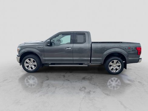 Used 2018 Ford F150 XLT w/ Equipment Group 302A Luxury AWD/4WD image 3