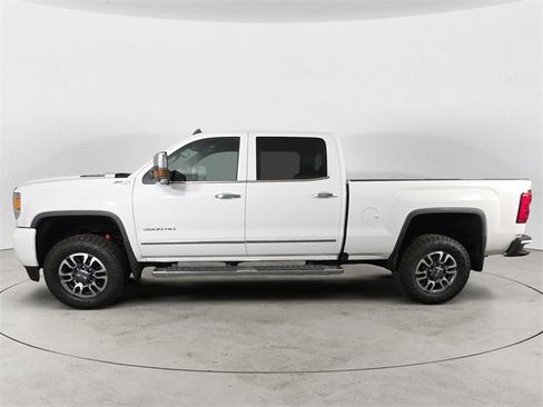 Used 2019 GMC Sierra 3500 SLT image 2