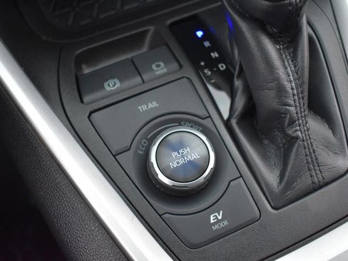 Used 2021 Toyota RAV4 XSE image 38