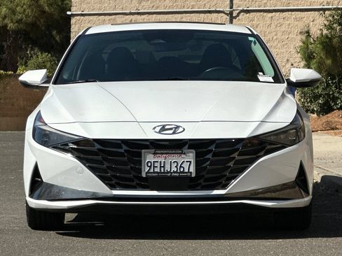 Used 2023 Hyundai Elantra Limited w/ Cargo Package FWD image 8