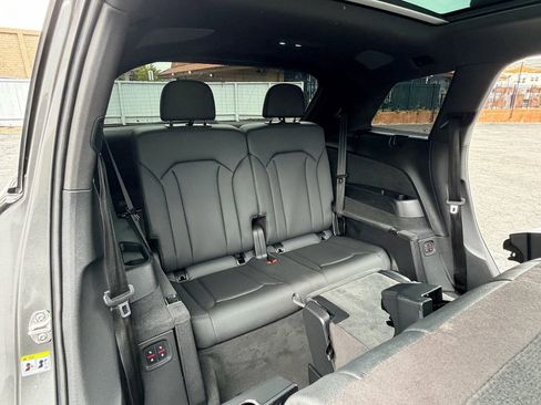 Used 2021 Audi Q7 3.0T Premium Plus w/ Premium Plus Package AWD/4WD image 25