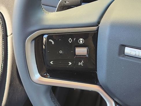 Used 2025 Land Rover Discovery Sport S image 27