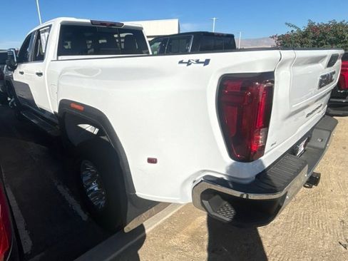 Used 2023 GMC Sierra 3500 SLT w/ SLT Premium Package image 4