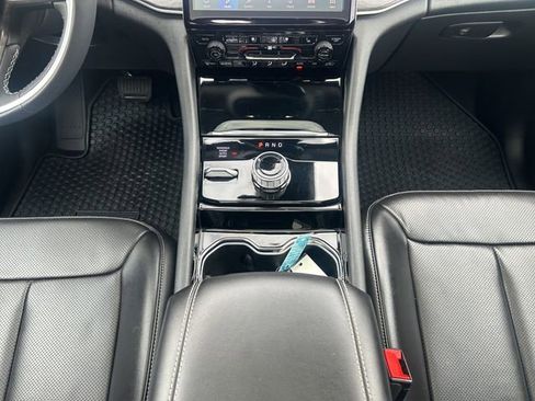 Used 2023 Jeep Grand Cherokee L Limited w/ Luxury Tech Group II image 17