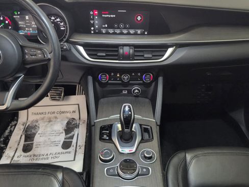 Used 2022 Alfa Romeo Stelvio Ti image 14
