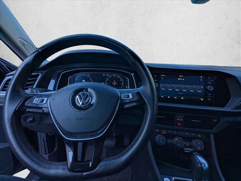 Used 2019 Volkswagen Jetta SEL w/ Cold Weather Package image 14