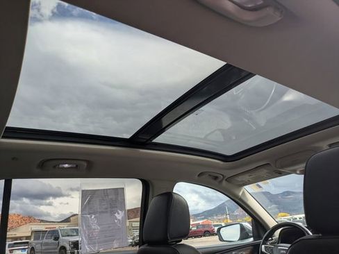 Used 2019 GMC Terrain Denali w/ Advanced Safety Package image 15