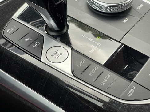 Used 2022 BMW 330e xDrive w/ Premium Package image 19