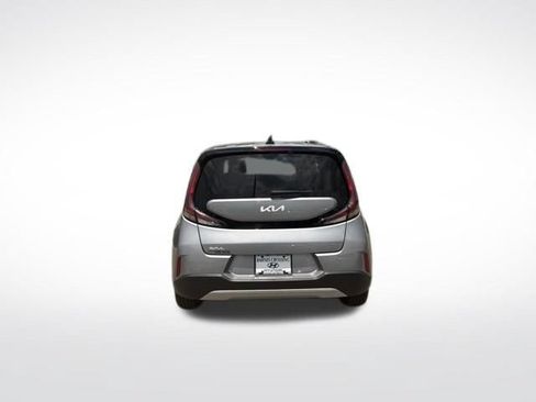 Used 2024 Kia Soul LX w/ Option Group 015 FWD image 4