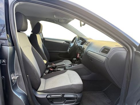 Used 2017 Volkswagen Jetta S FWD image 12