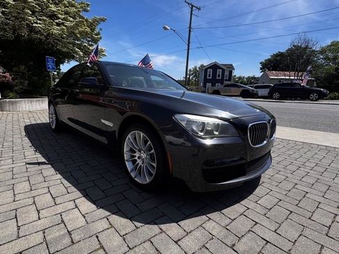 Used 2014 BMW 750Li xDrive image 7
