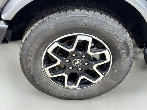 Used 2023 Ford Bronco Outer Banks image 31