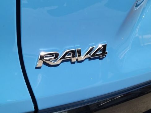 Used 2022 Toyota RAV4 SE w/ SE Grade Weather Package AWD/4WD image 82