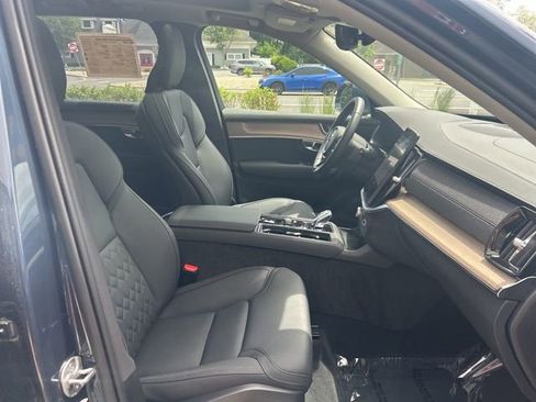 Certified 2025 Volvo XC90 B6 Plus AWD/4WD image 15