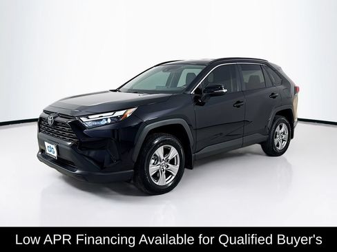 Used 2025 Toyota RAV4 XLE FWD image 3