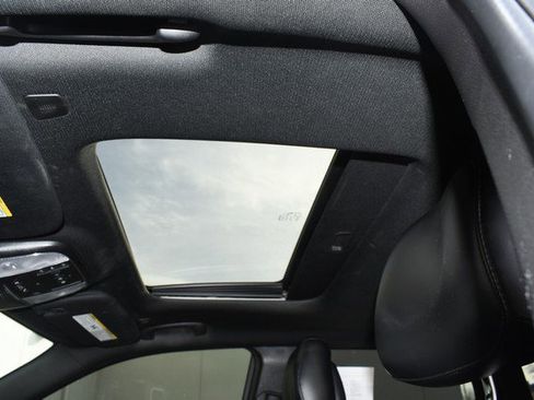 Used 2018 Jeep Grand Cherokee Limited image 19