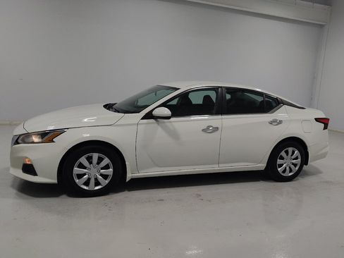 Used 2021 Nissan Altima 2.5 S FWD image 2