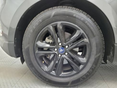 Used 2020 Ford Edge SEL w/ Convenience Package FWD image 31