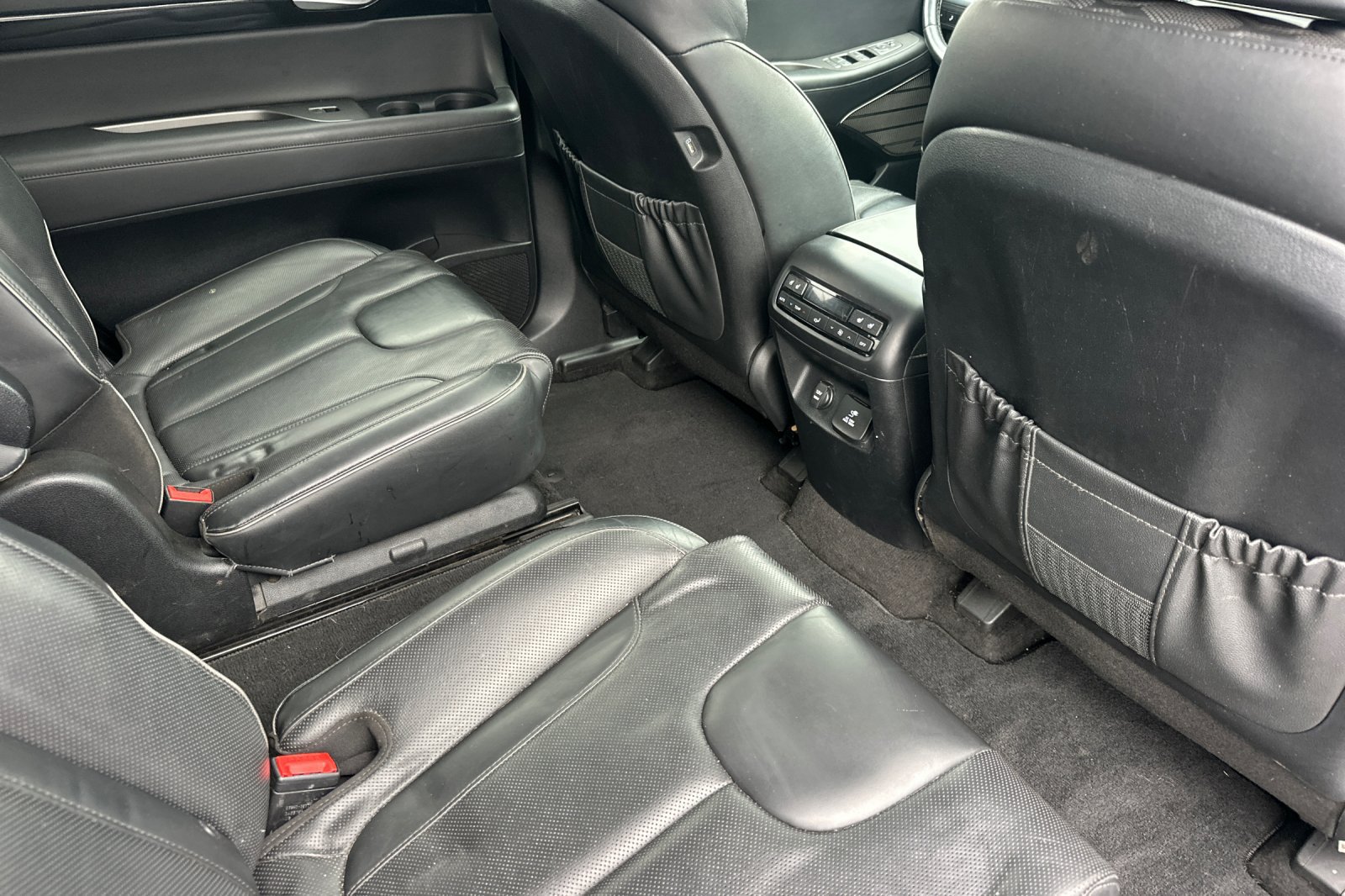 Used 2022 Hyundai Palisade Limited AWD/4WD image 18