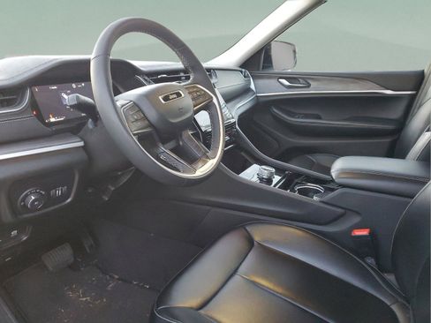 Used 2023 Jeep Grand Cherokee L Limited image 14