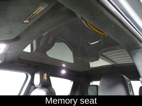 Used 2022 Rivian R1T Adventure image 10