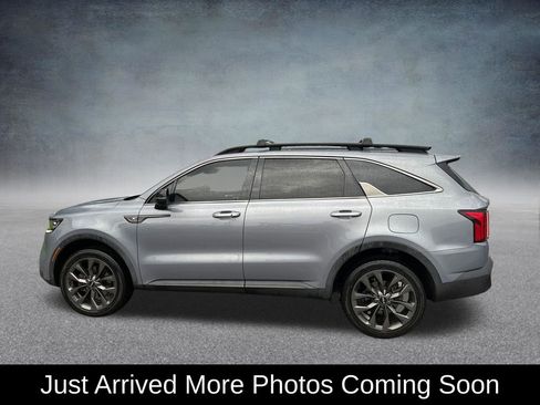 Used 2022 Kia Sorento SX Prestige AWD/4WD image 2