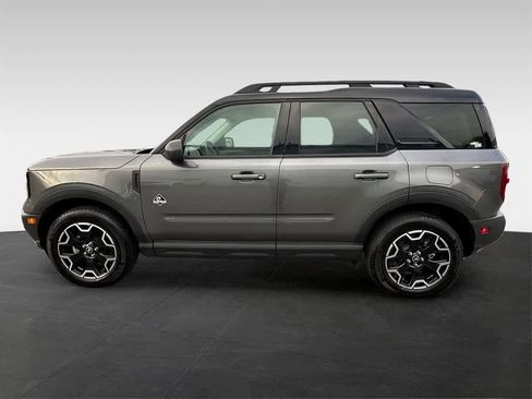 Used 2025 Ford Bronco Sport Outer Banks image 3