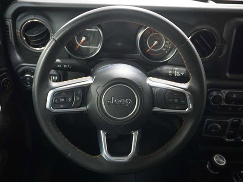 Used 2023 Jeep Gladiator Overland image 18