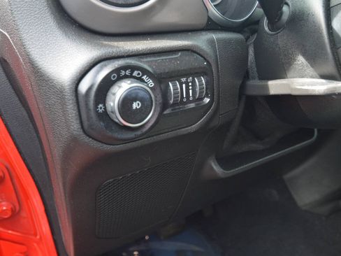 Used 2020 Jeep Wrangler Unlimited Sport S AWD/4WD image 27