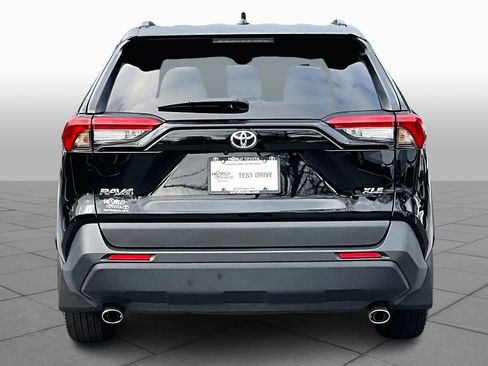 Used 2024 Toyota RAV4 XLE image 4