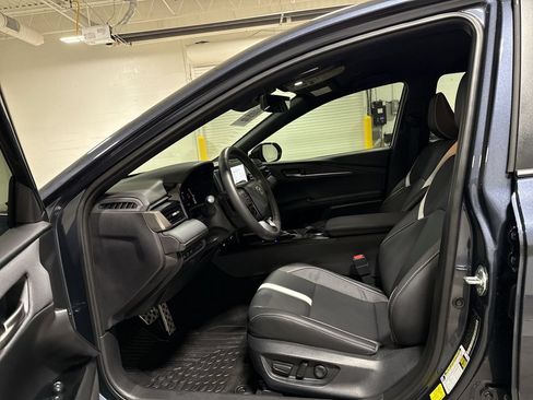 Used 2026 Toyota Camry SE FWD image 19