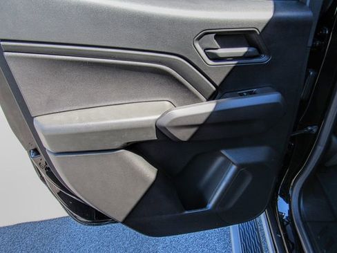 New 2025 Chevrolet Colorado Trail Boss w/ Midnight Edition image 17