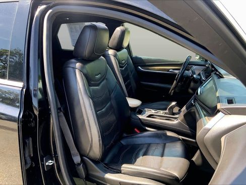 Used 2020 Cadillac XT5 Premium Luxury w/ Platinum Package AWD/4WD image 8