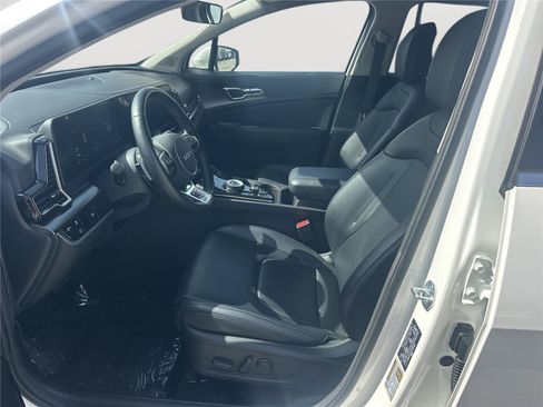 Used 2023 Kia Sportage EX AWD/4WD image 8