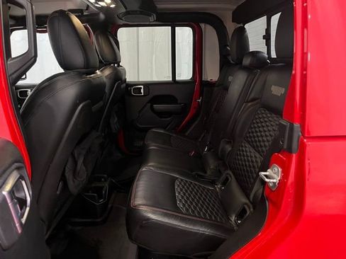 Used 2022 Jeep Gladiator Rubicon w/ Cold Weather Group image 11
