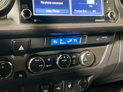 Used 2023 Toyota Tacoma TRD Off-Road image 27