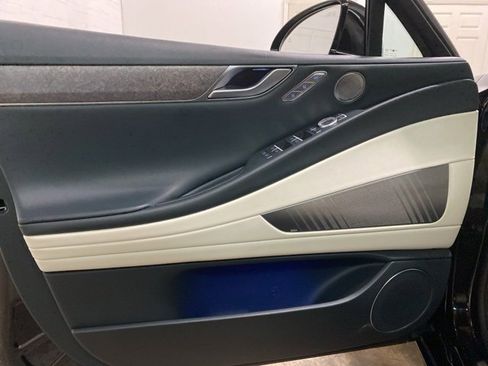 Used 2024 Genesis G80 image 29