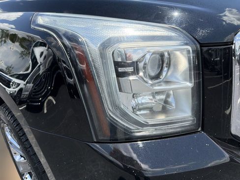 Used 2016 GMC Yukon XL Denali w/ Open Road Package RWD image 11