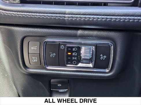 Used 2023 Lincoln Nautilus Reserve w/ Monochromatic Package image 20