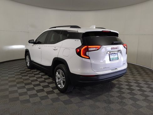 Used 2022 GMC Terrain SLE w/ Driver Convenience Package AWD/4WD image 6