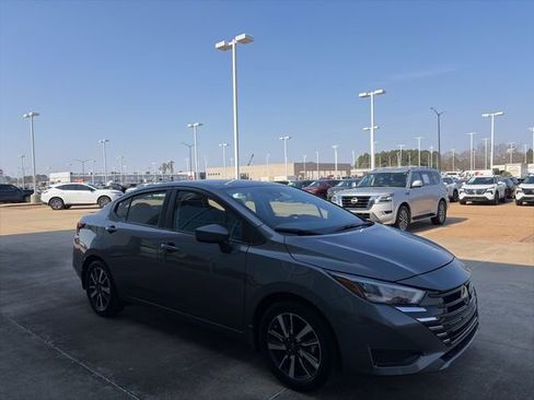 Certified 2025 Nissan Versa SV w/ Trunk Package image 5