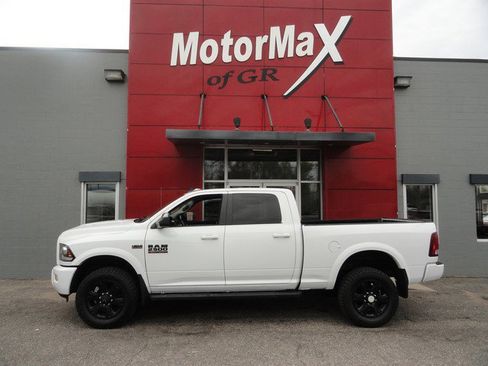 Used 2018 RAM 2500 Laramie w/ Sport Appearance Group AWD/4WD image 2